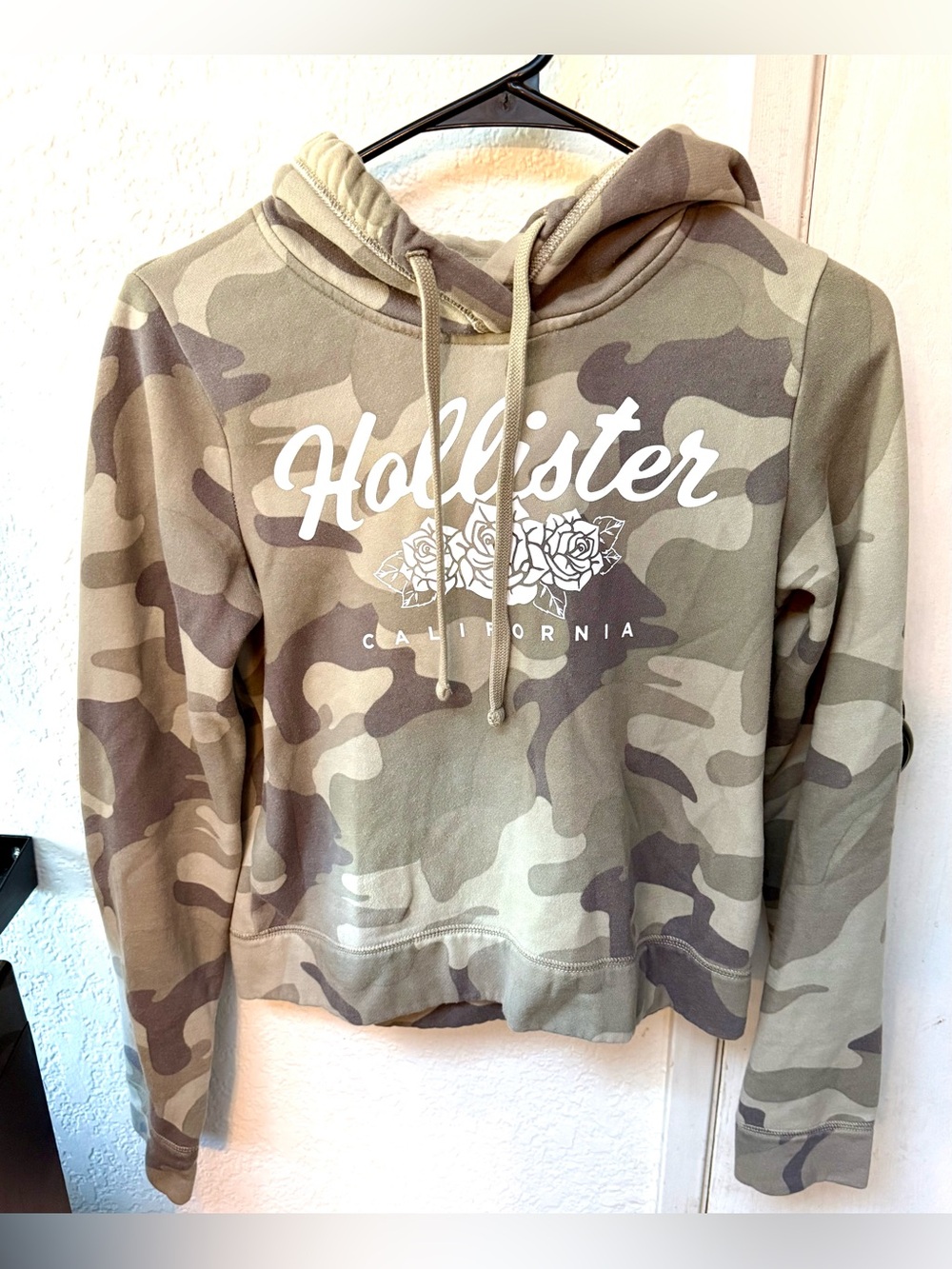 Hollister Camo Green Hooded Sweatshirt Size XS